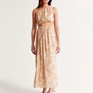 Abercrombie & Fitch Beige Floral crinkle dress
